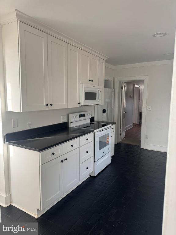 Photo - 12 Wirt St NW