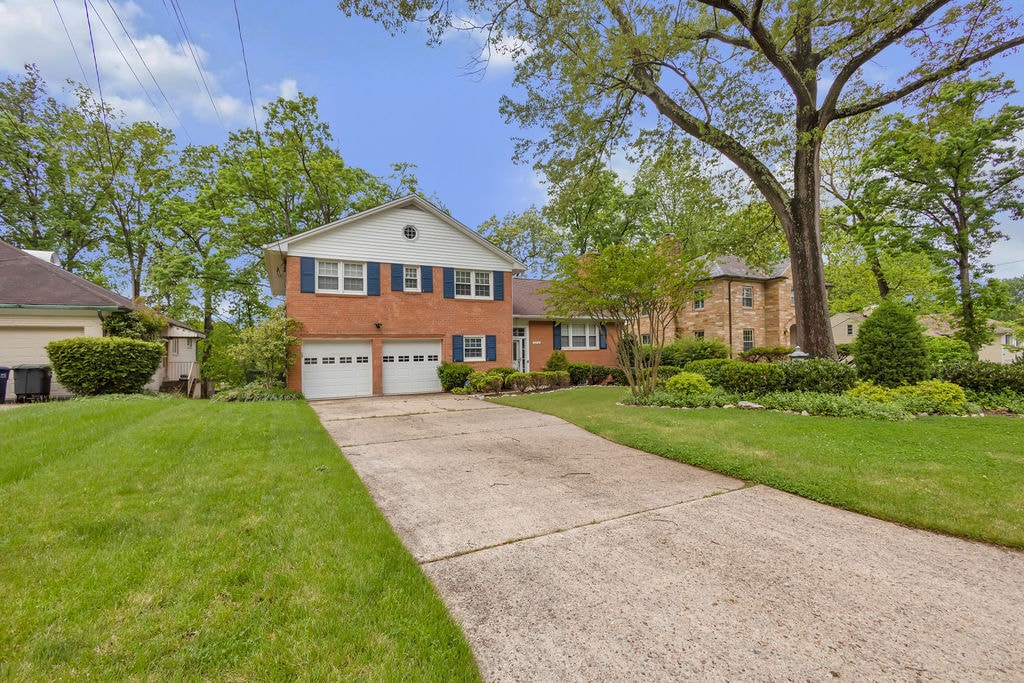 Photo - 3050 Chestnut St NW (Washington, DC)