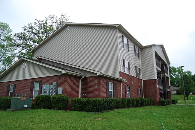 Meadow Oaks - Meadow Oaks Apartments