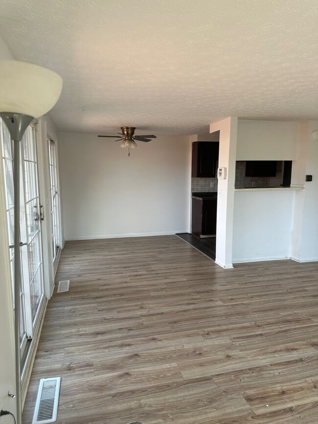 Photo - 2448 Burgandy Ln