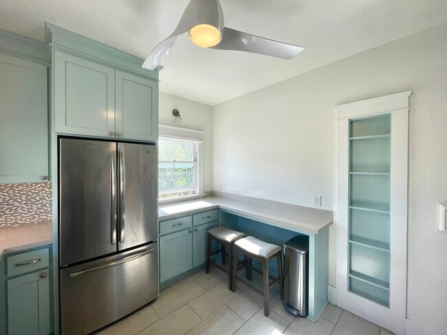 Photo - 3218 E 2nd St Unidad 3218 Upper