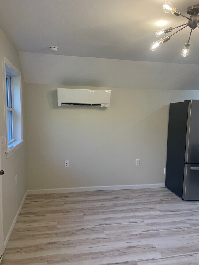 Photo - 123 Hilltop Rd Unit Hilltop Apartment