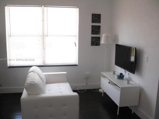 Building Photo - 900 Jefferson Ave Unit 4