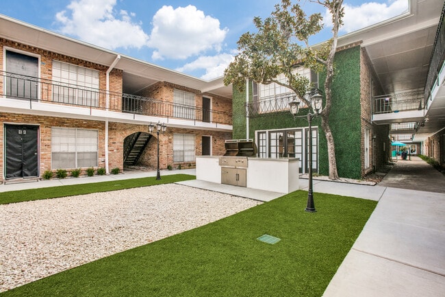 Bellaire Oaks Apartments