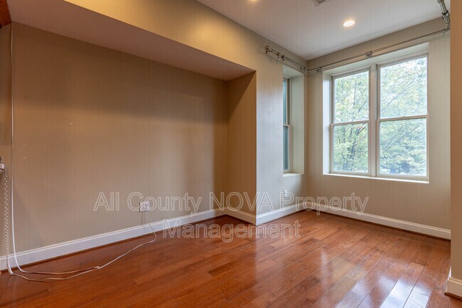 Photo - 1317 Harvard St NW