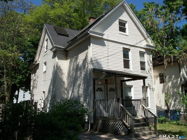 Building Photo - 27 Lilac St Unit 2