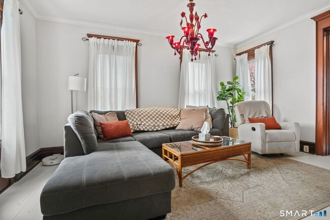 Photo - 8 Quintard Ave