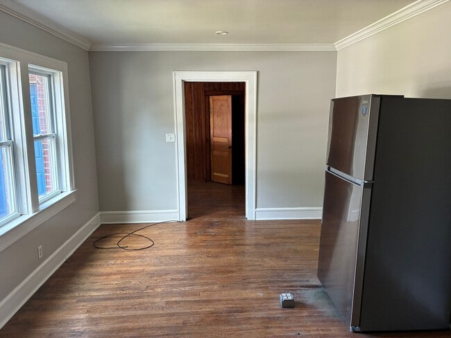 Photo - 105 N Hatton Ave