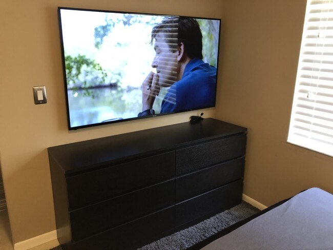 Photo - 201 Desoto St