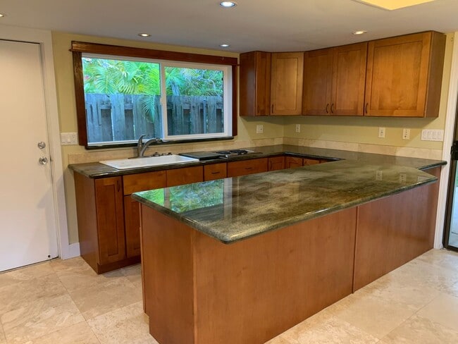 Photo - Kailua- Charming 1 bedroom, 1 bathroom cottage 2 blocks from the beach