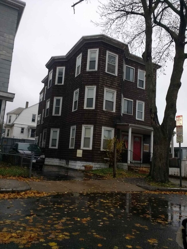 Building Photo - 16 Vermont Ave Rental