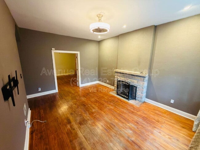 Photo - 1855 Russell Blvd Unit B