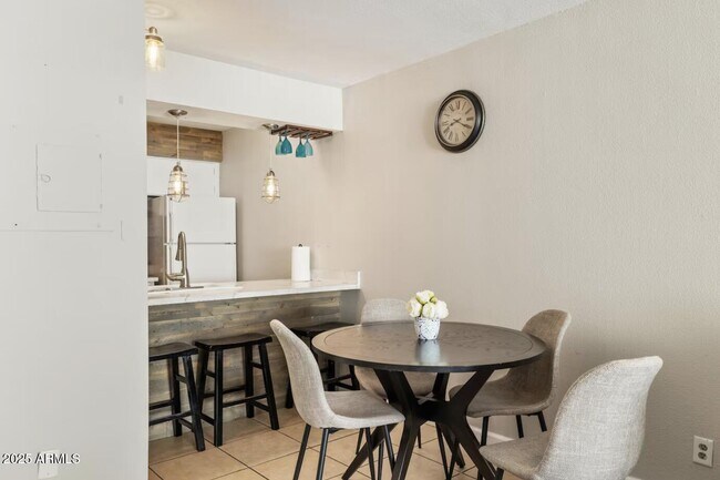 Photo - 7625 E Camelback Rd Apartamento Unidad A110