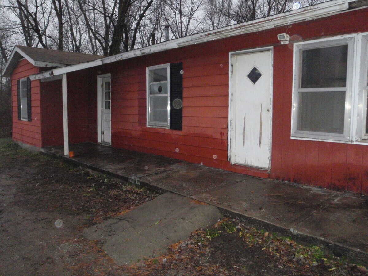 WHITEWATER - 2 bedroom house on 3 Acres -ONLY $695 DOWN / $599.38 MONTH - WHITEWATER -  2 bedroom house on  3 Acres -ONLY $695 DOWN / $599.38 MONTH