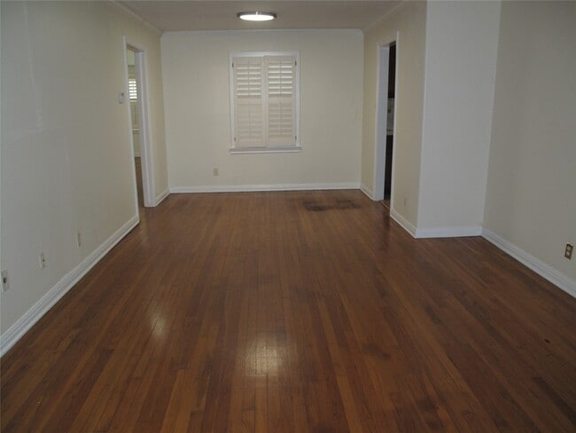 Photo - 5125 Locust St