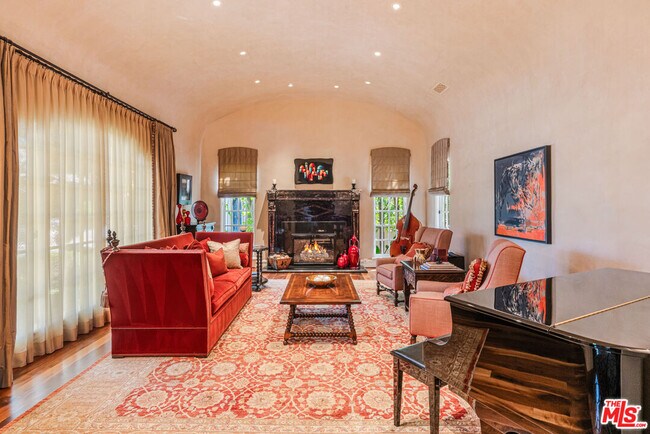 12140 Summit Ct