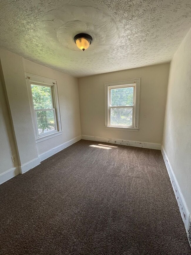 Photo - 804 Aberdeen St