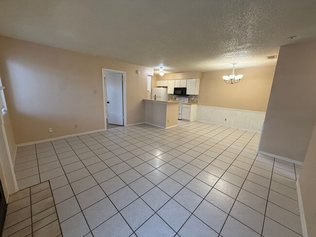 Photo - 11606 Castle Rock Ct Unit A
