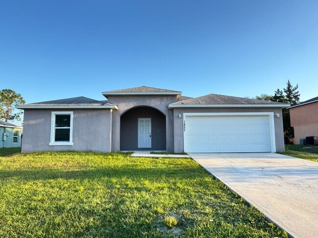 Building Photo - Beautiful 4bd/2ba Home in Palm Bay!!