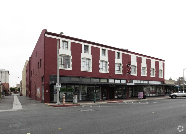 Photo - 252 S Main St Apartments