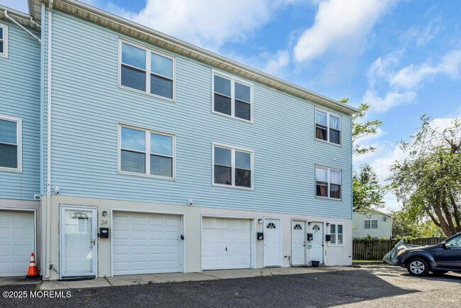 Building Photo - 35 Beachway Ave Rental