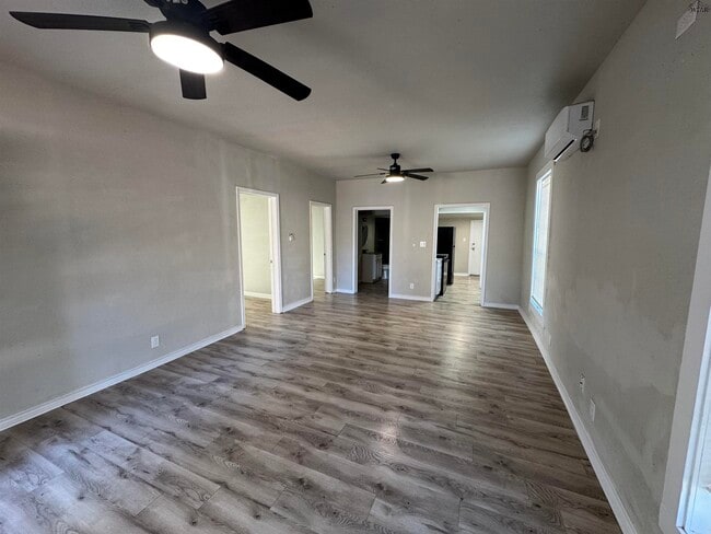 Photo - 1904 Grant St