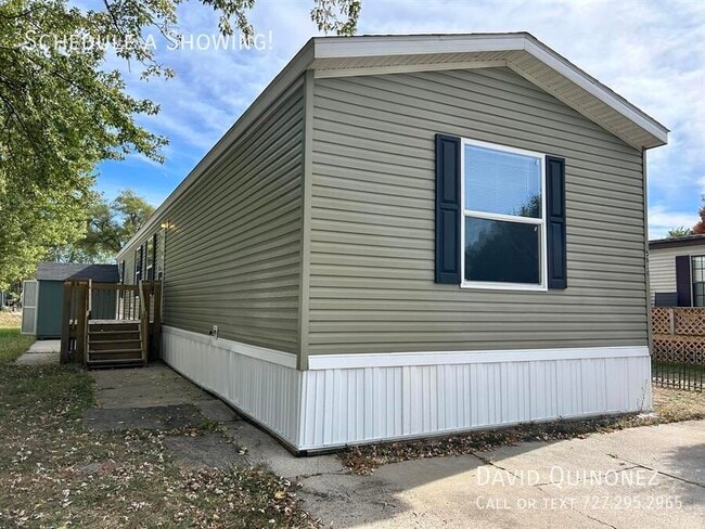 Building Photo - 5816 Kelso-