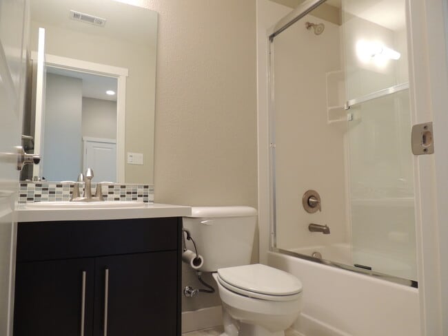 Photo - Hurry! RARE VACANCY! 3 BR Model home with ...