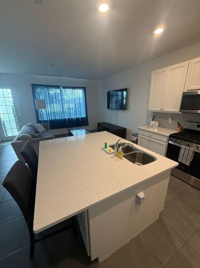 789 Benoi Dr