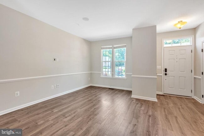 Building Photo - 8443 Clear Spring Dr