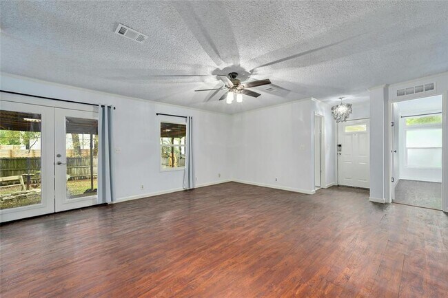 Photo - 1619 J J Seabrook Dr