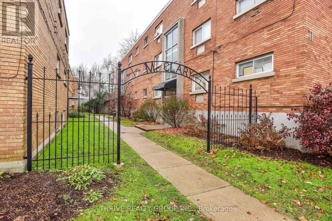 Photo - 23 McClary Ave Unité 17