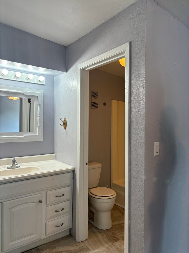 Photo - 6809 N Frostwood Pkwy Unit 48