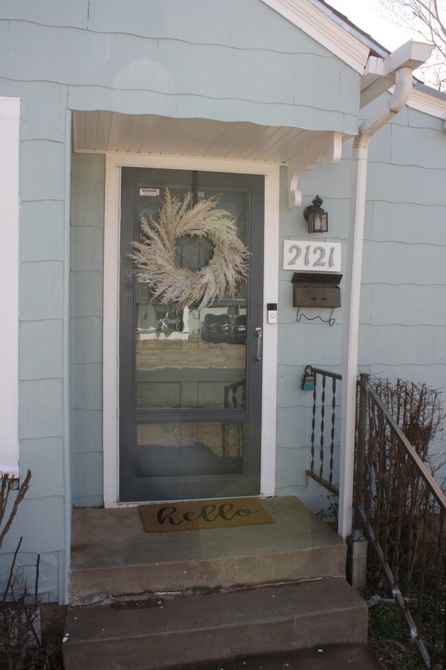Nice Front Door - 2121 22nd St