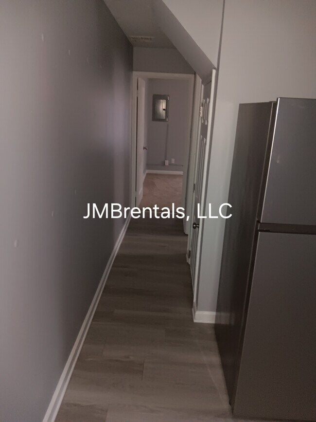 Photo - 2411 S Lockburn St