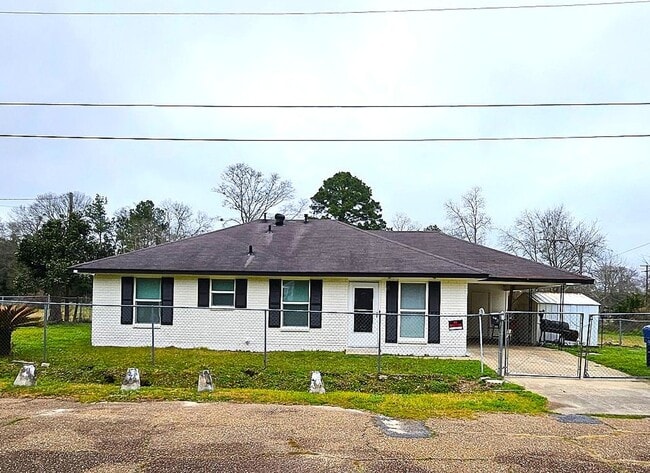 403 E Eighth Street - 403 E Eighth Street House