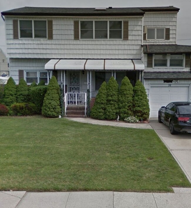 Building Photo - 32 Scooter Ln