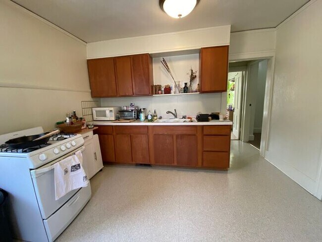 $1,300 | 1 Bedroom, 1 Bathroom Duplex | No Pets | Available for an August 12th, 2026 Move In!