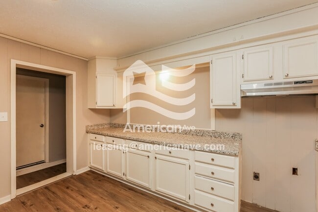 Photo - 1051 Westway St
