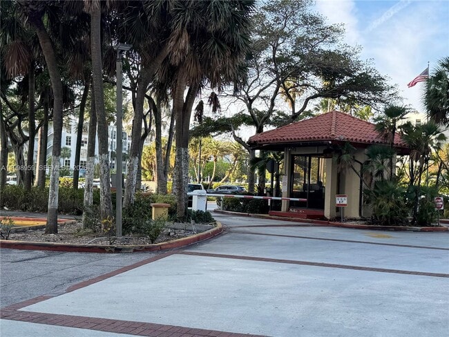 Photo - 210 174th St Unit 816