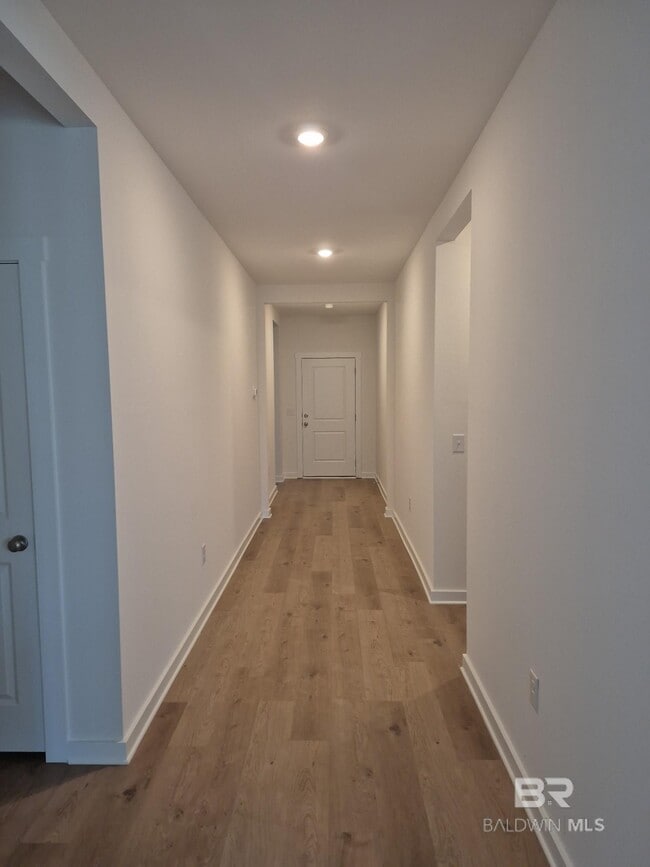 Photo - 19293 Maple Crest Loop