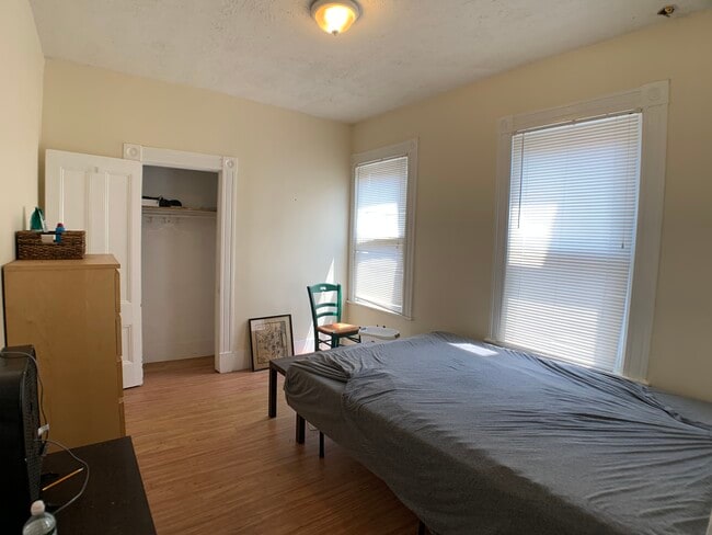 Photo - 569 Main St Unit 1