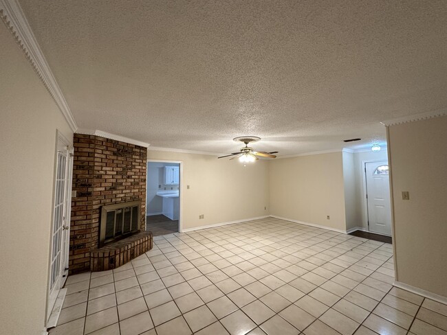 Photo - 5900 Larry Dr