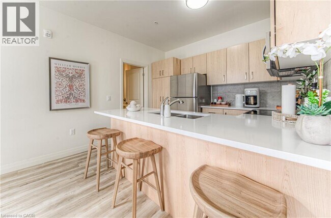 Photo - 301 Westmount Rd W Unit 405