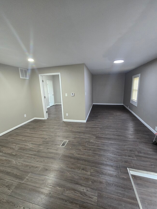 Building Photo - 311 Fountain St