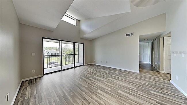 Photo - 1631 S Pine Ridge Cir Unit 1631