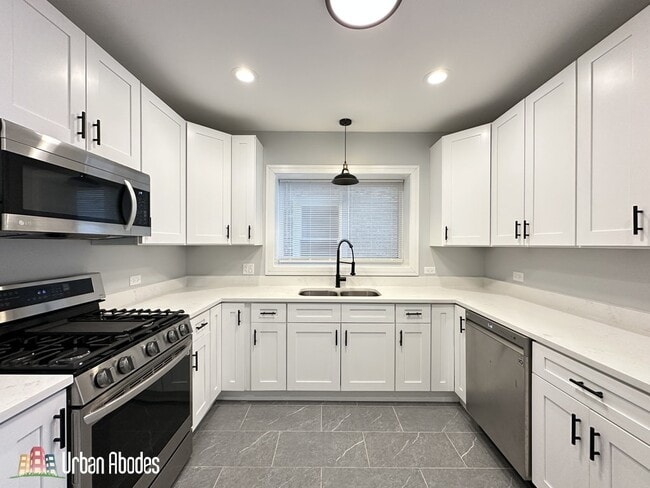 Photo - 5510 N Luna Ave Unit J01W