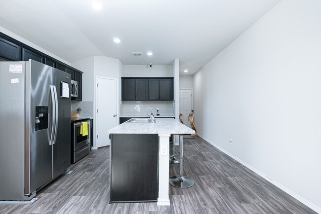 Photo - 4614 Heathers Cross