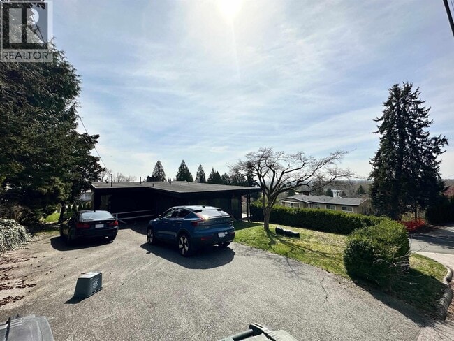 4897 Patrick Pl