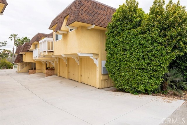 225 Avenida Monterey D